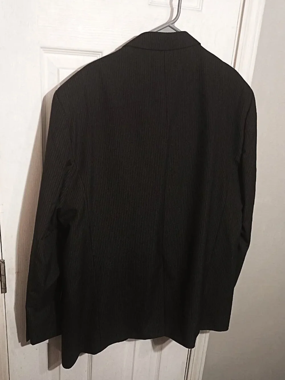 Stafford Men Dark Gray Pinstripe 2 Piece Suit  46R